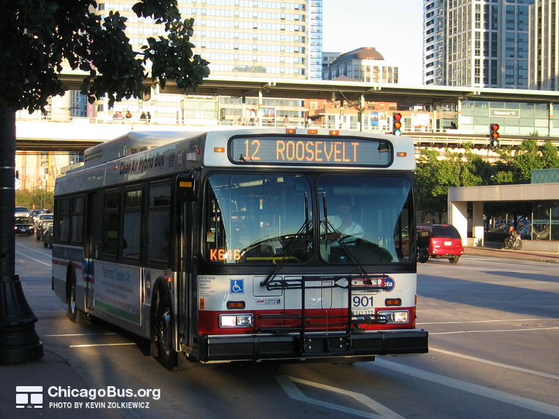 Bus #901 at Roosevelt and State, working route #12 Roosevelt, on August 31, 2007.